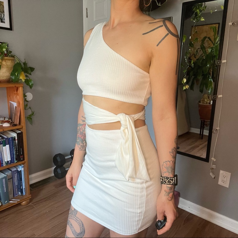 Lulu’s one shoulder bodycon mini dress NWOT